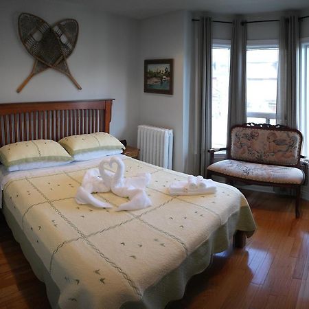 Rose Garden Bed And Breakfast Toronto Bagian luar foto