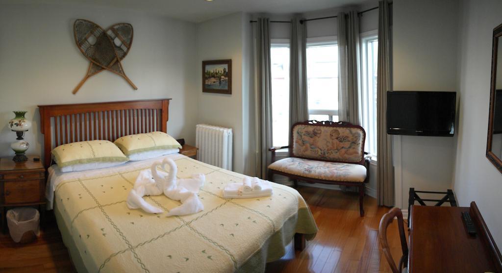Rose Garden Bed And Breakfast Toronto Ruang foto