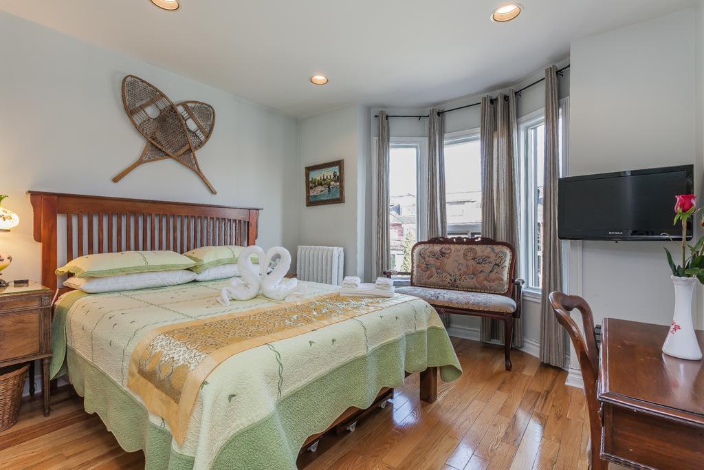 Rose Garden Bed And Breakfast Toronto Bagian luar foto